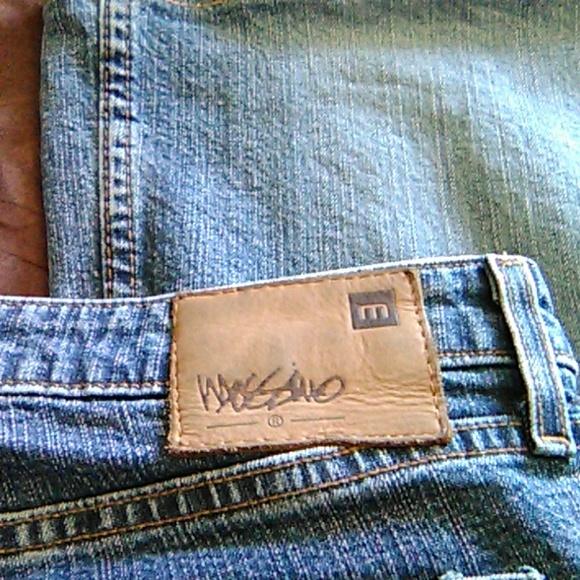 Jeans - Picture 2 of 3